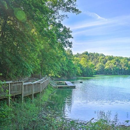 Sevierville Cabin With Wraparound Deck And Lake Access Luaran gambar