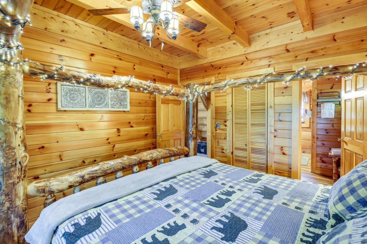 Sevierville Cabin With Wraparound Deck And Lake Access Luaran gambar