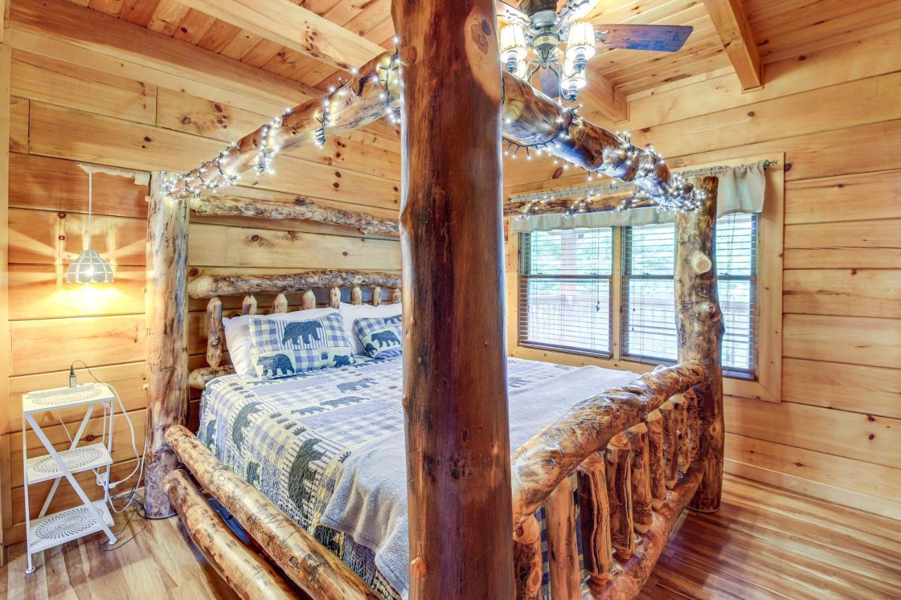 Sevierville Cabin With Wraparound Deck And Lake Access Luaran gambar