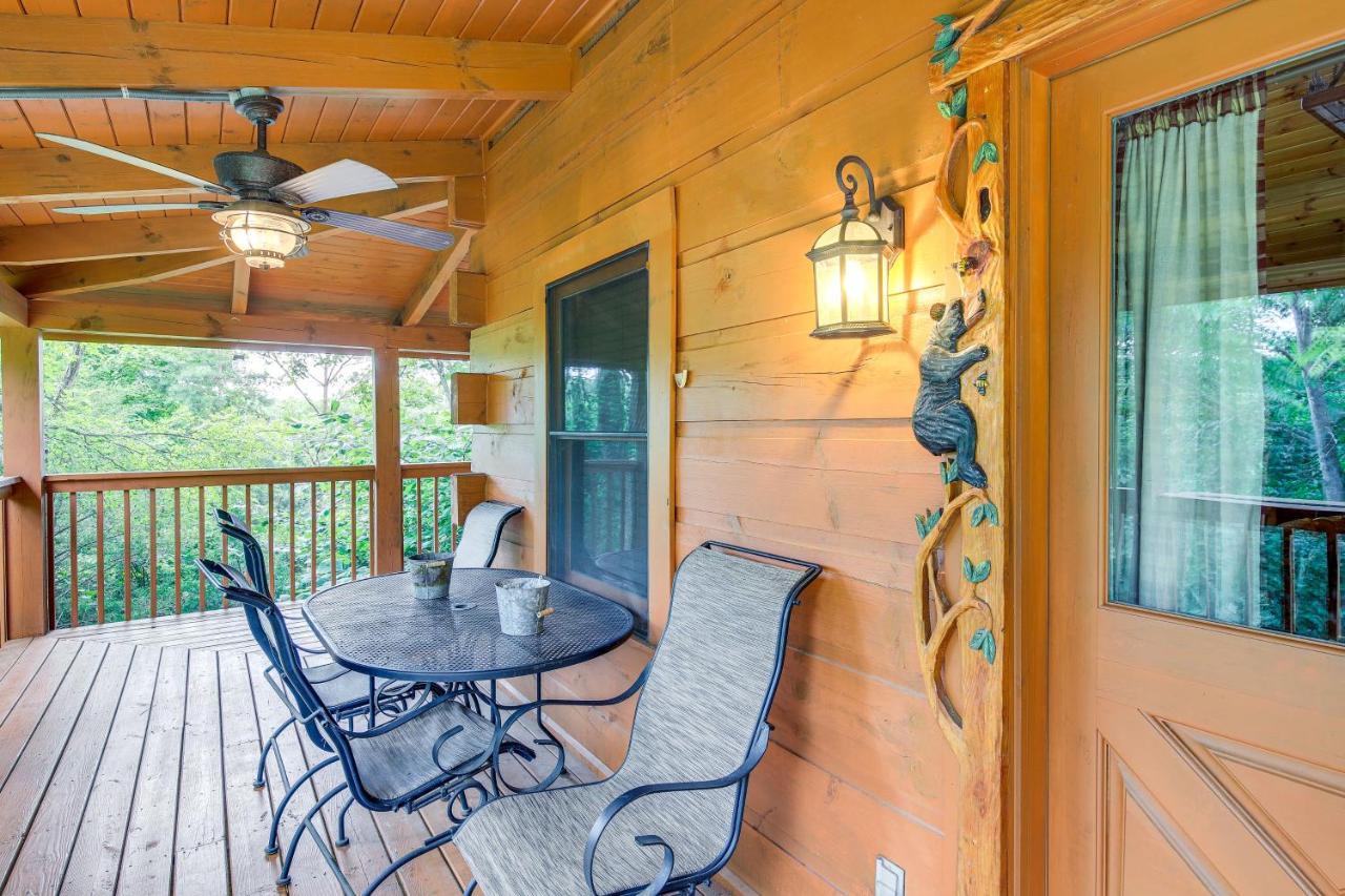 Sevierville Cabin With Wraparound Deck And Lake Access Luaran gambar